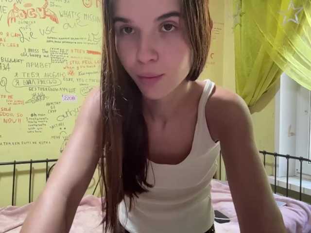 JuicyCutie live cam on BongaCams