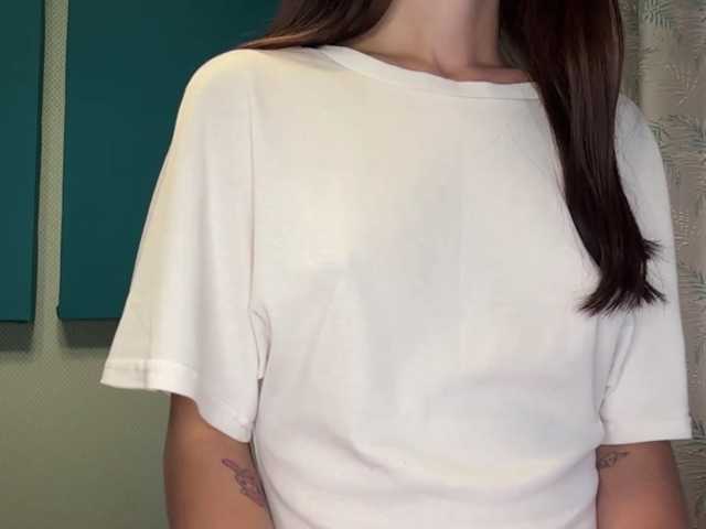 JuicyCutie live cam on BongaCams