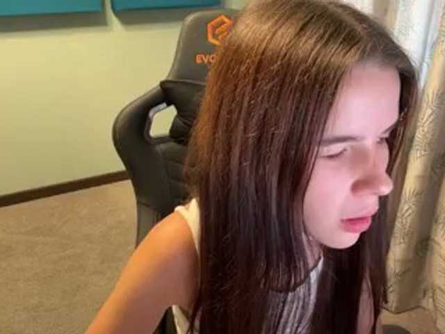 JuicyCutie live cam on BongaCams