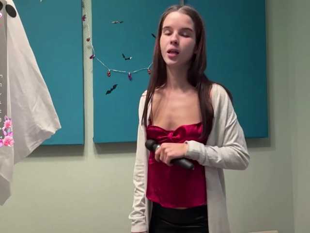JuicyCutie live cam on BongaCams