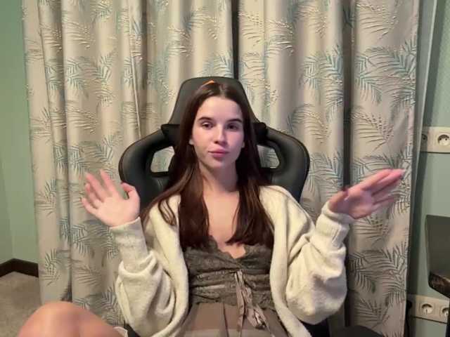 JuicyCutie, live now on BongaCams