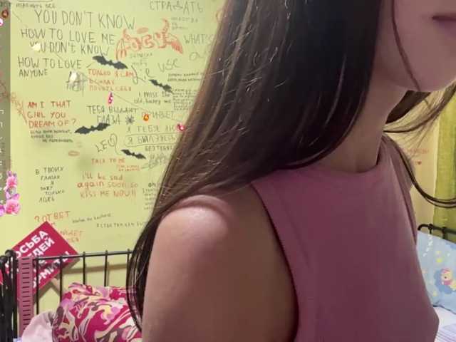 JuicyCutie live cam on BongaCams