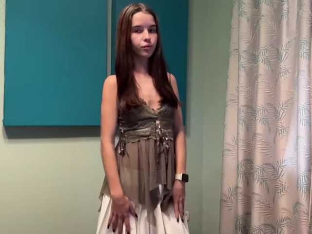 JuicyCutie, live now on BongaCams