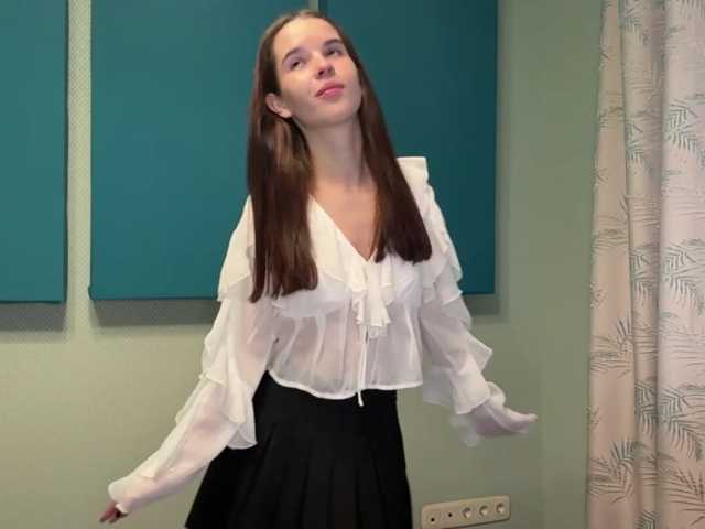 JuicyCutie live cam on BongaCams