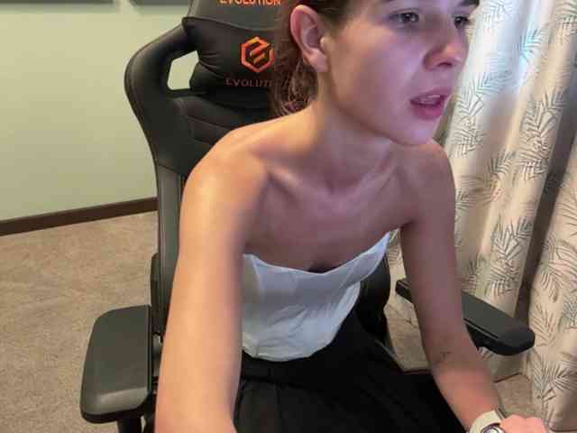 juicycutie's live room