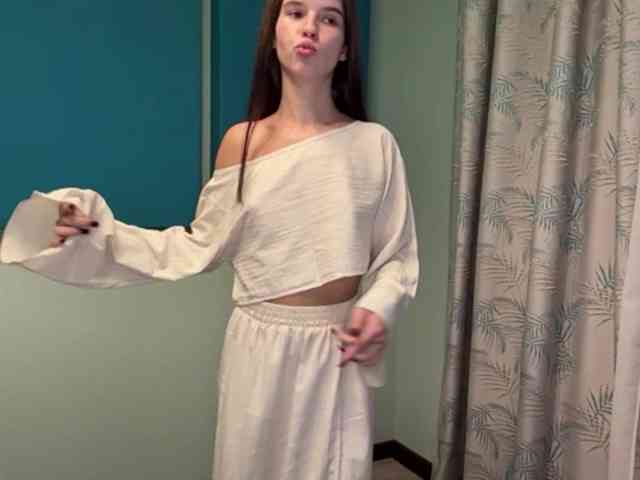 JuicyCutie webcam