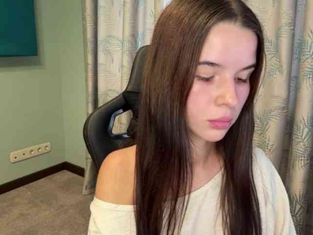 JuicyCutie webcam