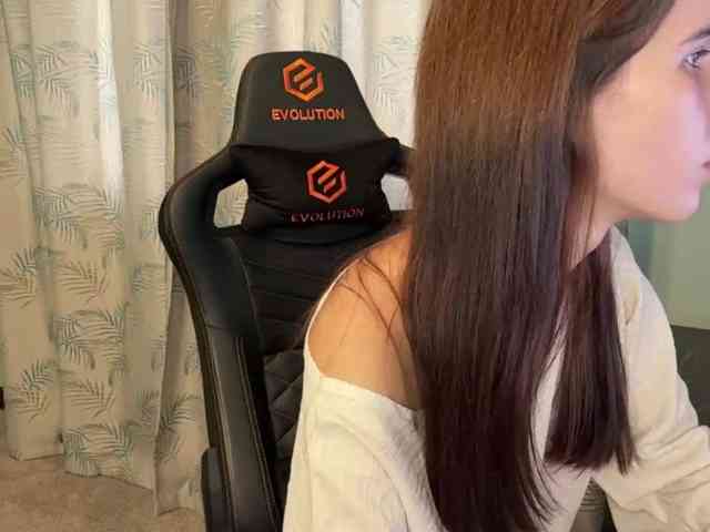 JuicyCutie webcam