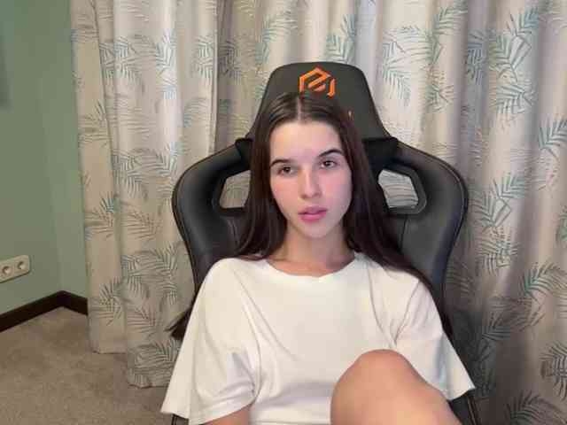 JuicyCutie webcam