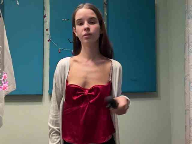 JuicyCutie webcam