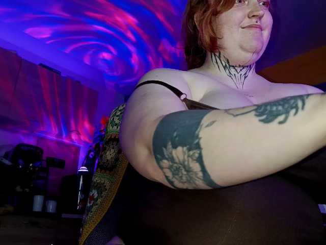 CURVYSAKURA