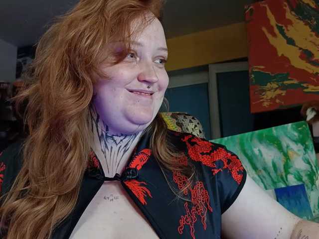 CURVYSAKURA, en directo ahora en BongaCams