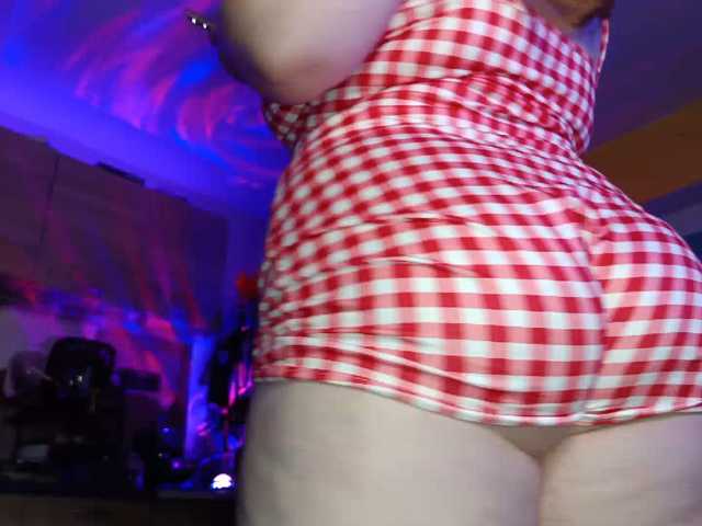 CURVYSAKURA live cam on BongaCams