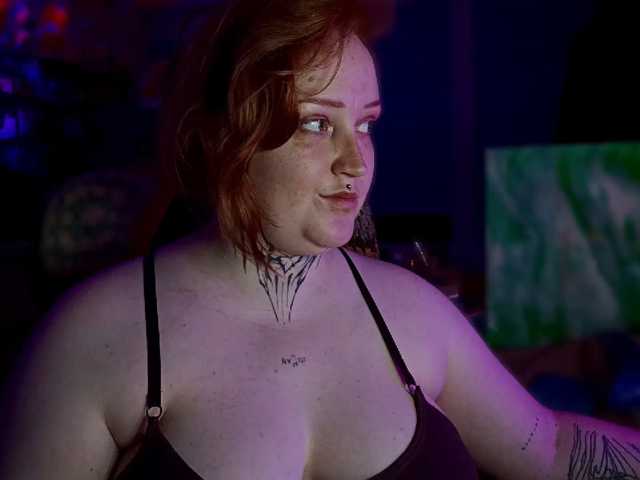 CURVYSAKURA live cam on BongaCams