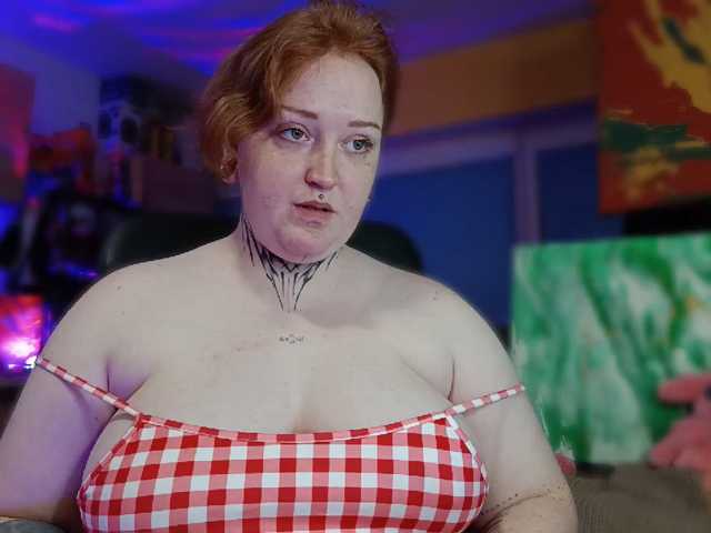 CURVYSAKURA live cam on BongaCams