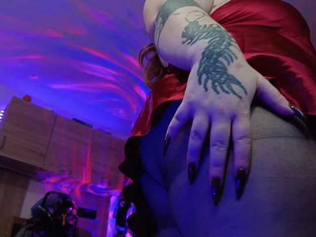CURVYSAKURA live cam on BongaCams