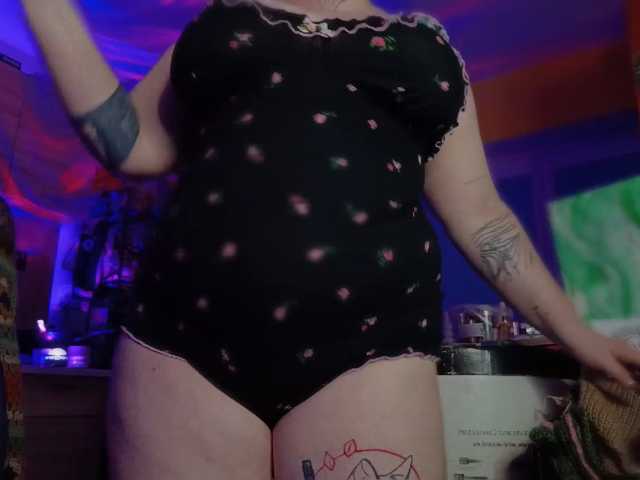 CURVYSAKURA live cam on BongaCams