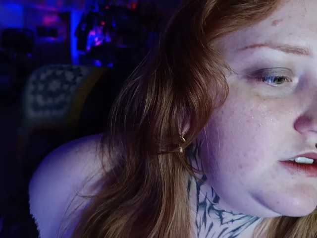 CURVYSAKURA