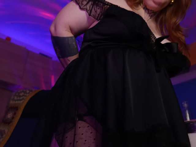 CURVYSAKURA