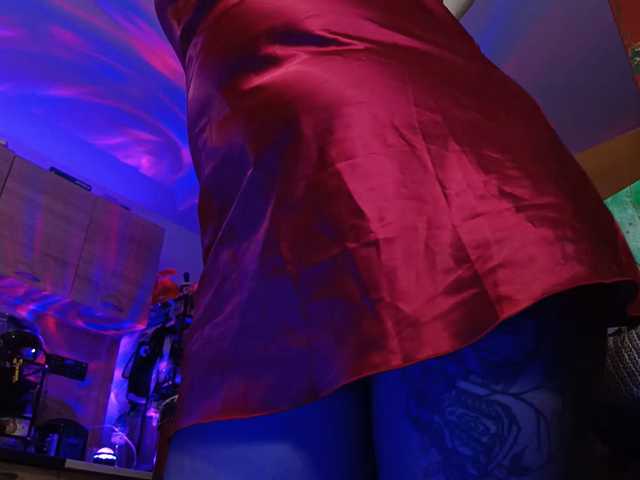 CURVYSAKURA, en directo ahora en BongaCams