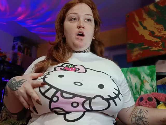 CURVYSAKURA live cam on BongaCams