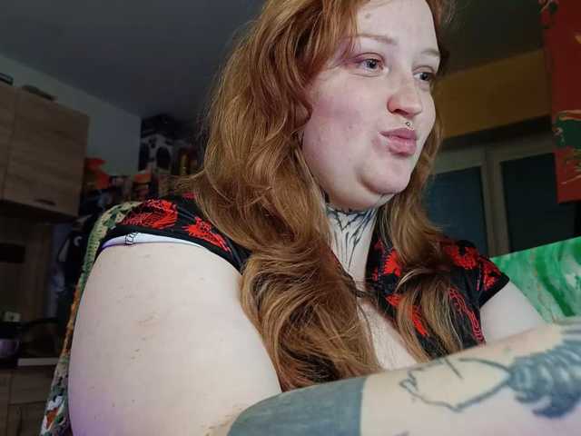 CURVYSAKURA live cam on BongaCams