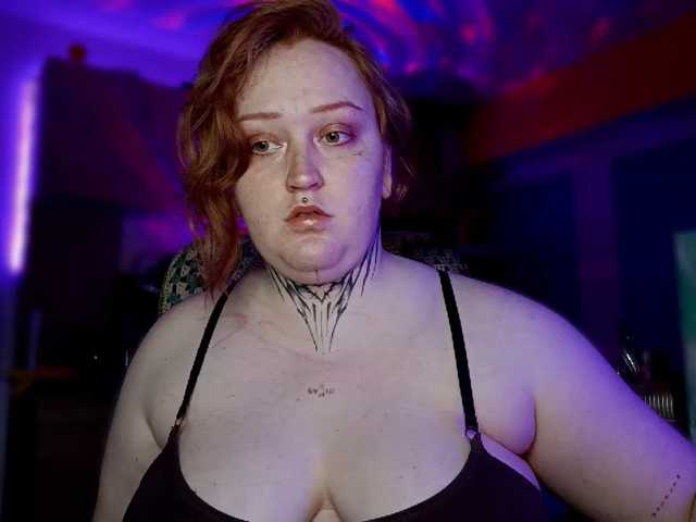 CURVYSAKURA live cam on BongaCams