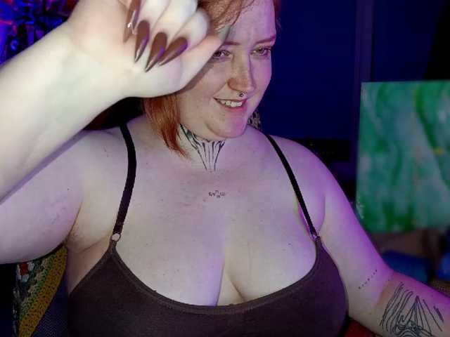 CURVYSAKURA live cam on BongaCams