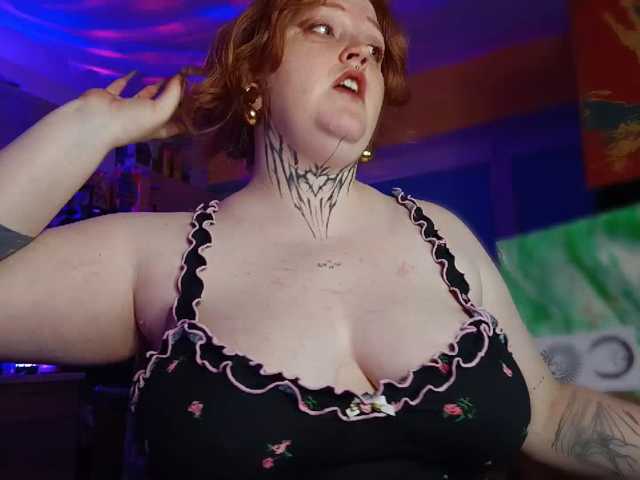 CURVYSAKURA live cam on BongaCams