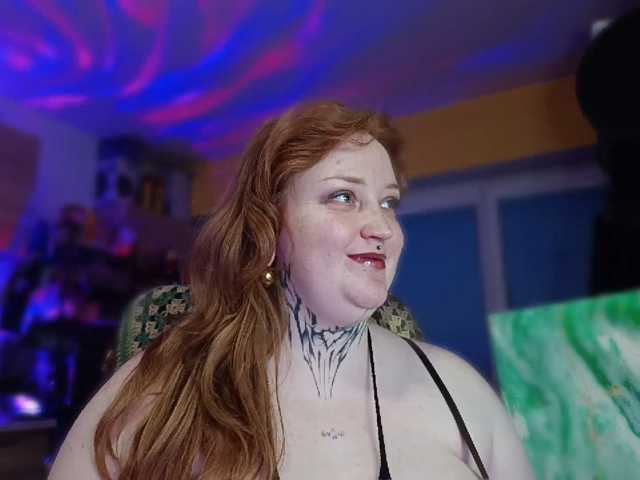 CURVYSAKURA live cam