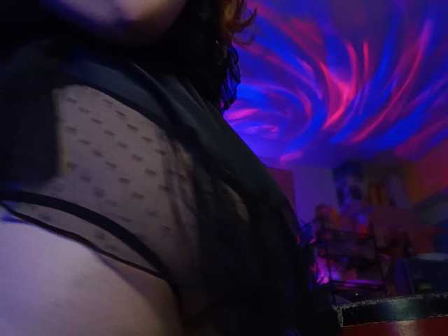 CURVYSAKURA live cam on BongaCams