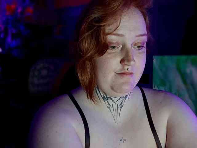 CURVYSAKURA webcam