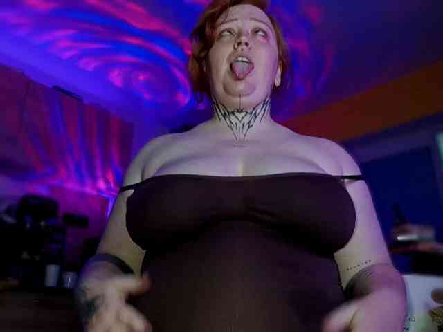 CURVYSAKURA webcam