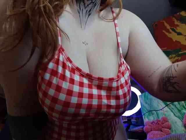 CURVYSAKURA