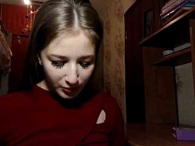 millywowa live female cam on bongacams