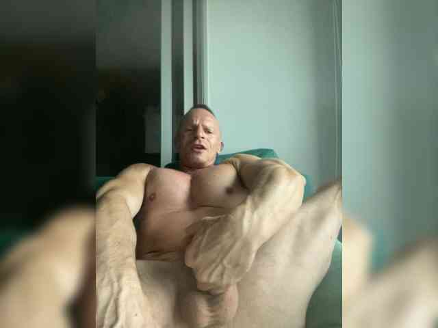 Monstermusclecock