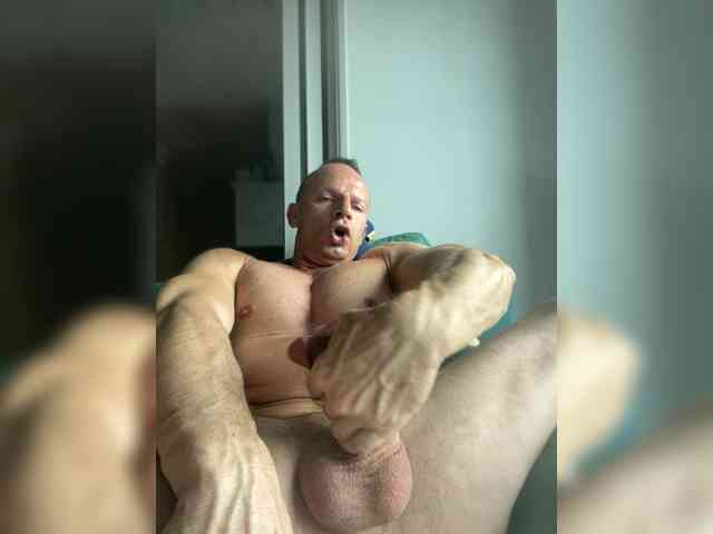 Monstermusclecock