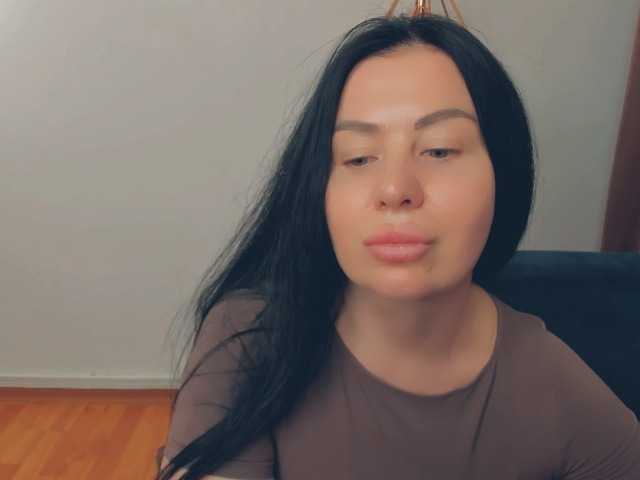Sex chat gratuit in direct cu BrilliantGirll pe BongaCams