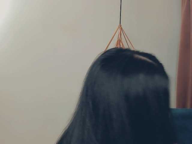 BrilliantGirl — live female cam