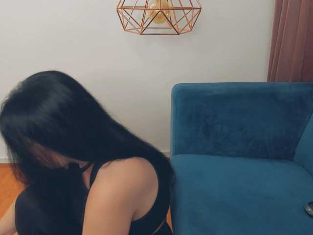 BrilliantGirl live cam preview