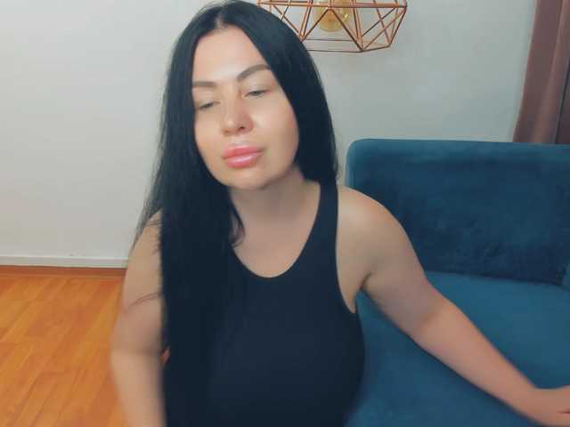 BrilliantGirll, en vivo ahora en BongaCams