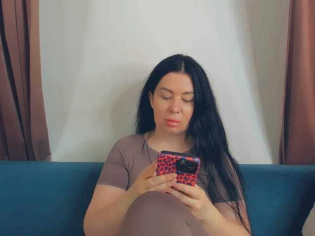 BrilliantGirll, en directo ahora en BongaCams