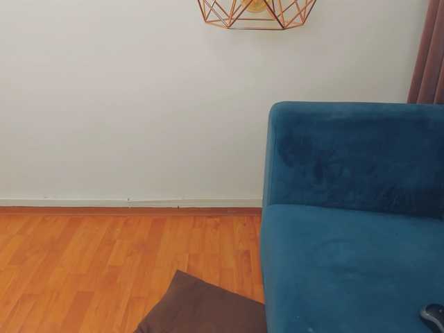 BrilliantGirl live cam preview