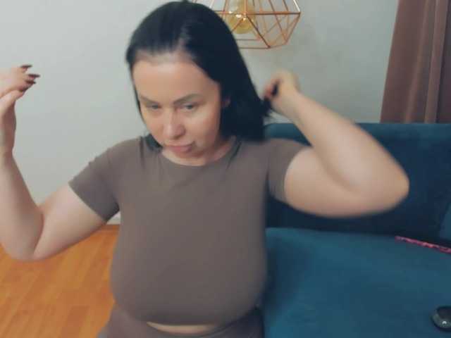 Sex chat gratuit in direct cu BrilliantGirll pe BongaCams