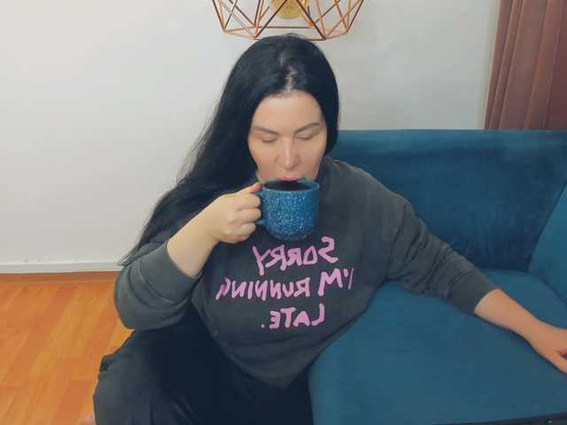 BrilliantGirl live cam preview
