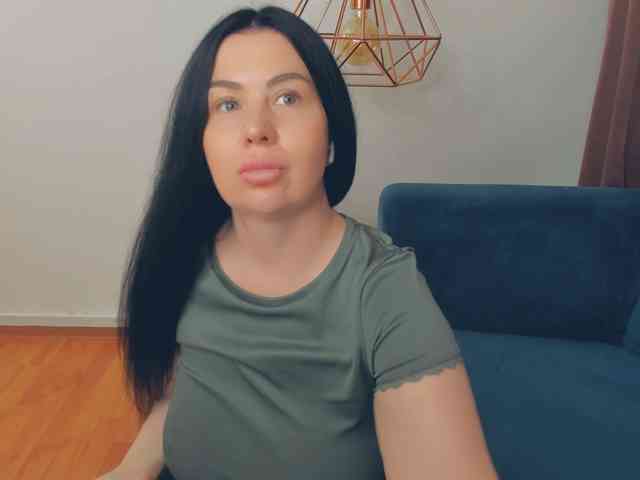 BrilliantGirl webcam