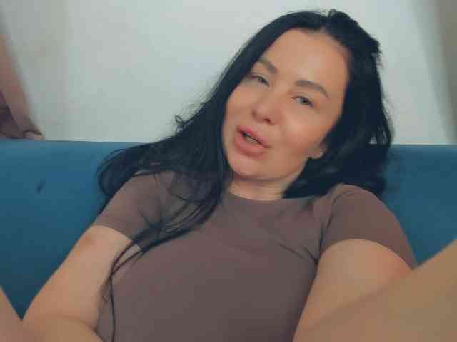 BrilliantGirl webcam