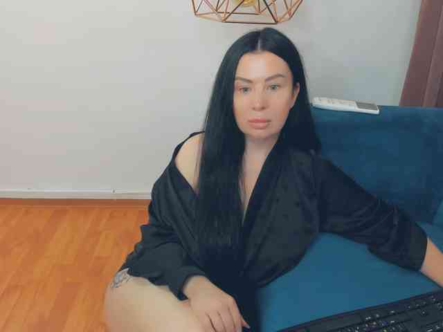 BrilliantGirl webcam