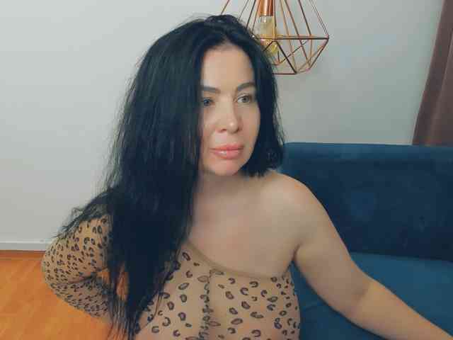 Model: BrilliantGirl