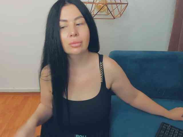 BrilliantGirl webcam